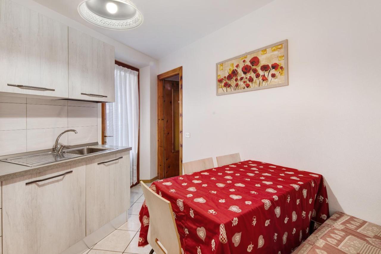 A Due Passi Valdidentro Apartment Isolaccia Exterior photo